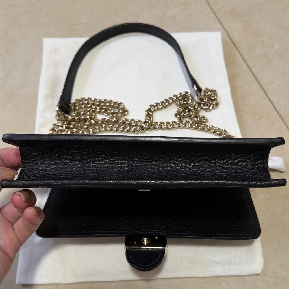 Gucci Crossbody Bag - Picture 6 of 17